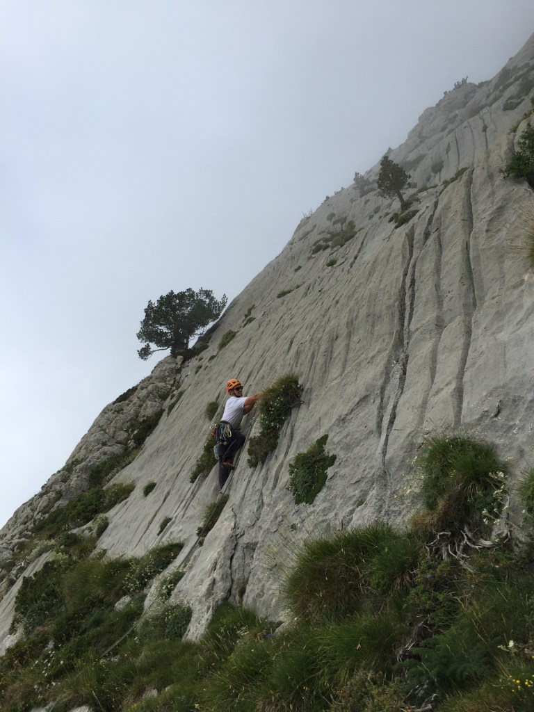 Gerard empezando en primer largo